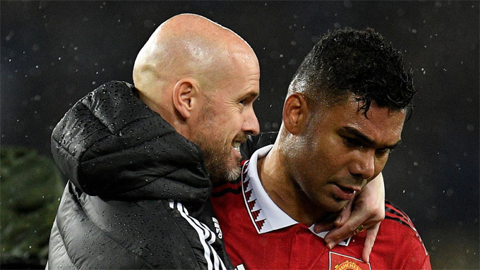 HLV Ten Hag vẫn tin tưởng Casemiro